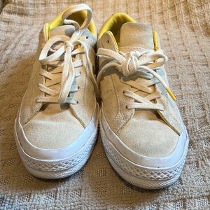 Women’s converse low one star beige size 7